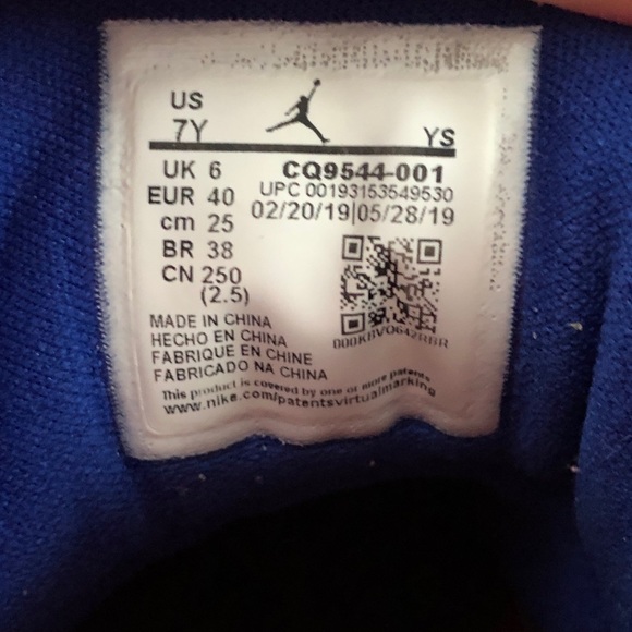 Nike Air Jordan Max Aura Basketball Shoes - Picture 10 of 16